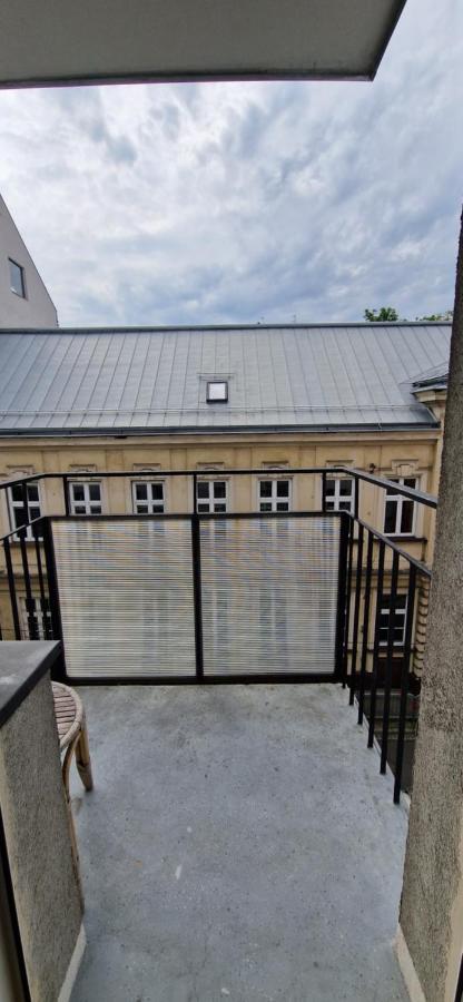 3 Rooms Apartment Podgorze Citybeat #3 Краков Экстерьер фото